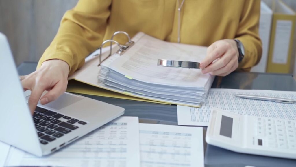 Rozpoczęcie własnej działalności w sektorze usług księgowych wymaga niezawodnego zaplecza technologicznego